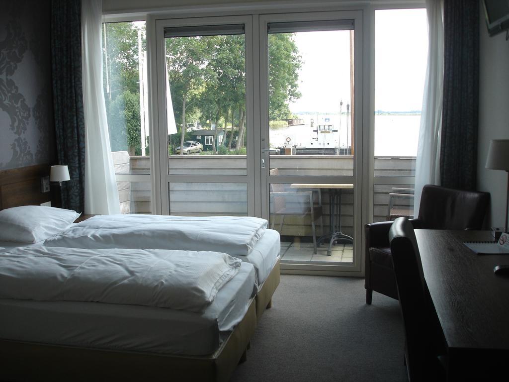 Hotel Restaurant Ie Sicht De Veenhoop Exteriör bild