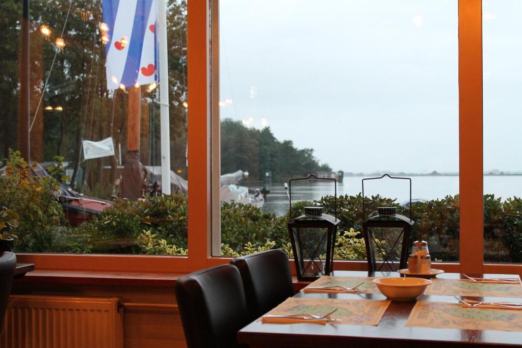 Hotel Restaurant Ie Sicht De Veenhoop Exteriör bild
